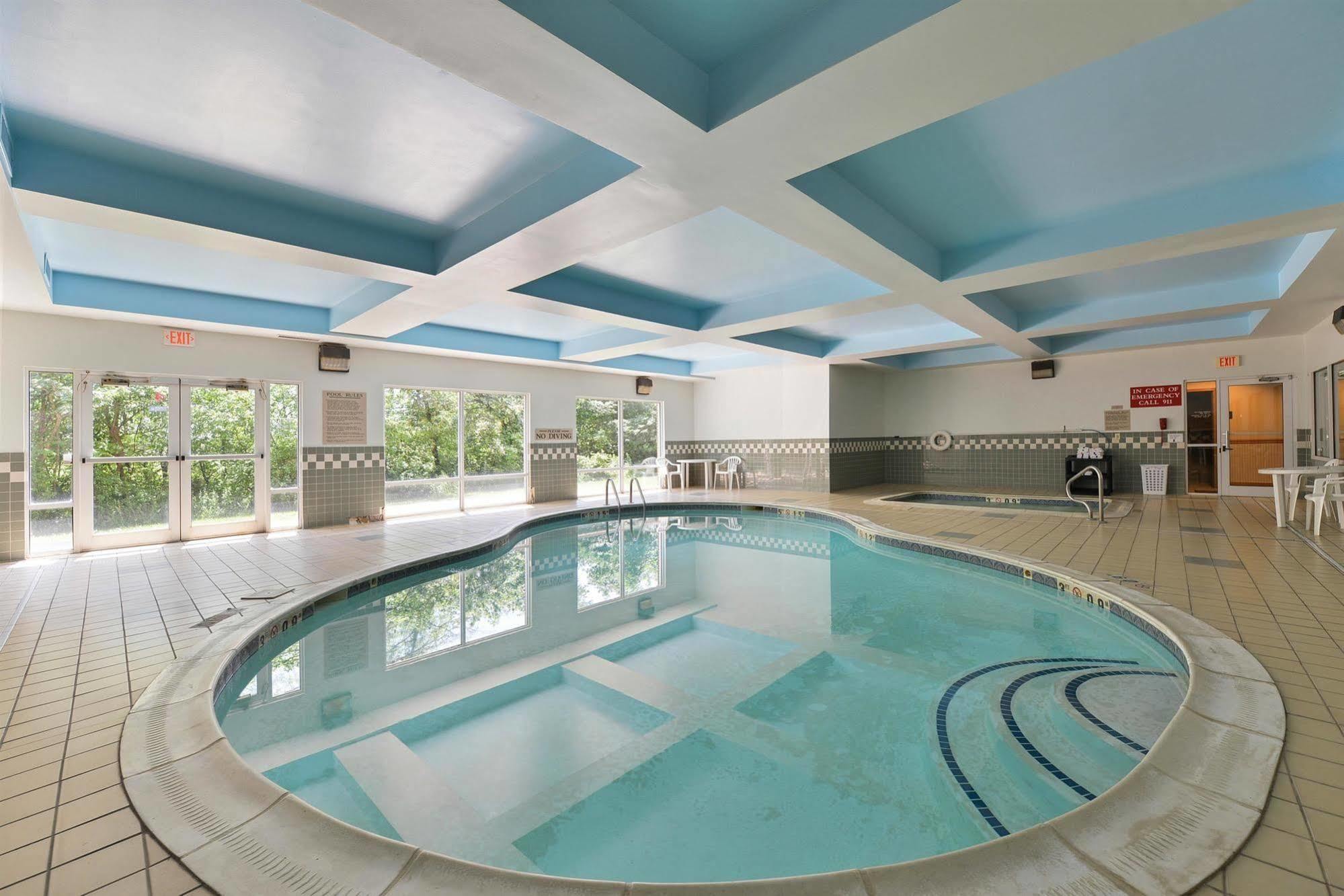 Hotel Blisspoint & 2*